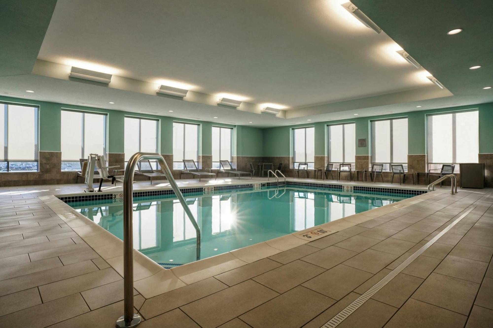 Courtyard By Marriott Indianapolis Fishers Exterior photo