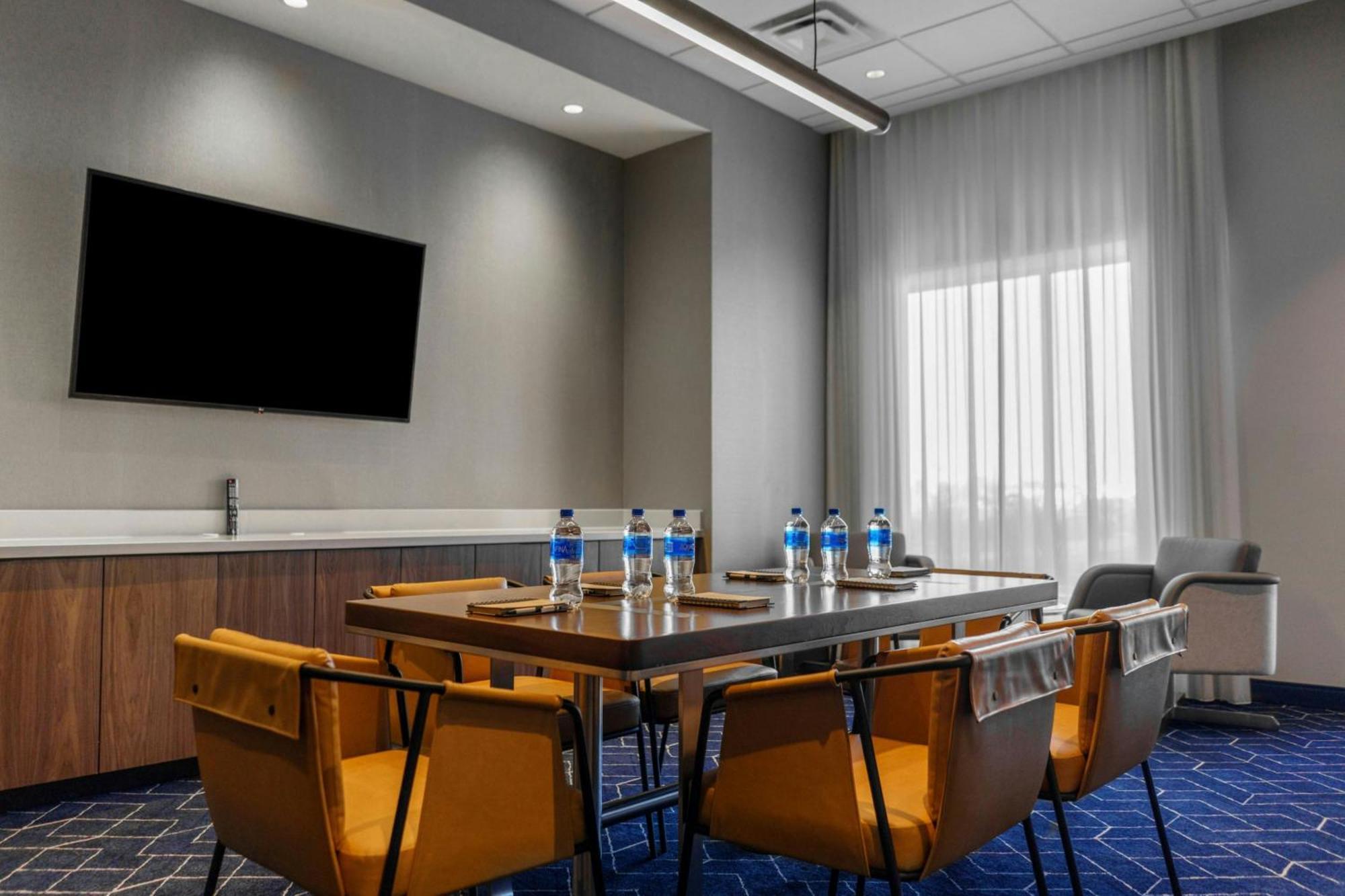 Courtyard By Marriott Indianapolis Fishers Exterior photo